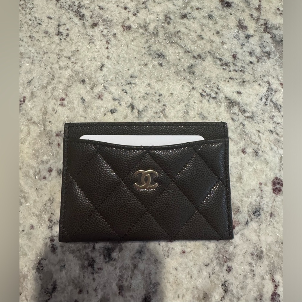 Chanel Brown Caviar Card Wallet. ⚡️☕️